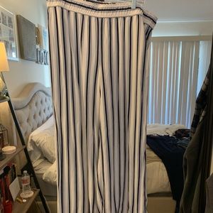 Flowy beach loose linen type pants